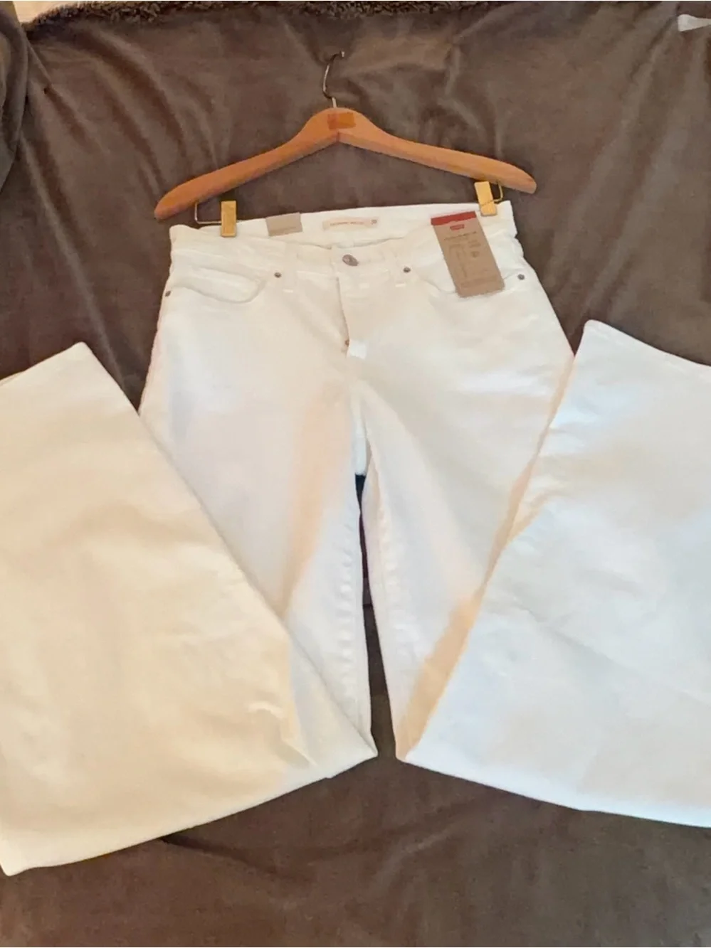 Levi's White 318 Shaping Wide-Leg Mid-Rise Jeans NWOT 29 x 32 - Picture 7 of 7